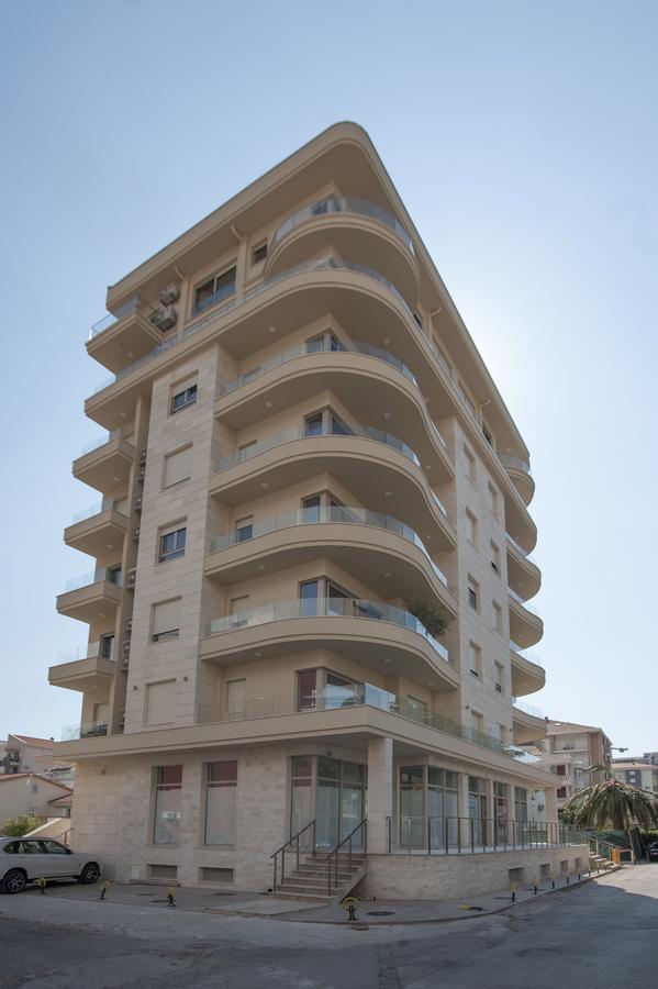 Apartment Jk *
